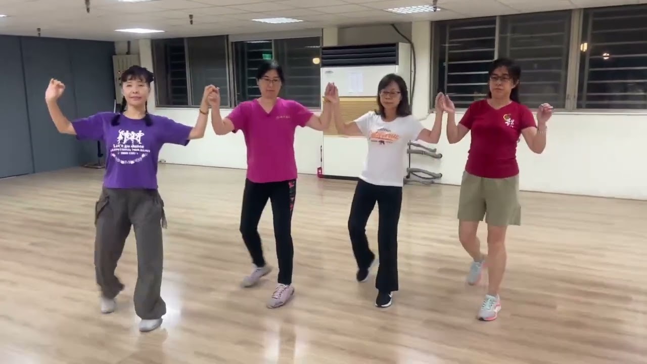 Lu hayit hana'ara לו היית הנערה 高傲的少女 ( 以 Israeli circle ) Choreographer : Moshiko Halevi新竹體委會傳統土風舞班
