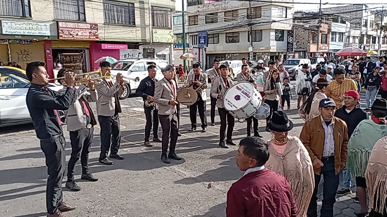 LA GRAN BANDA TROPI-KANDELA EN QUITO CARAPUNGO LUZ Y VIDA /Anderson Cuchipe