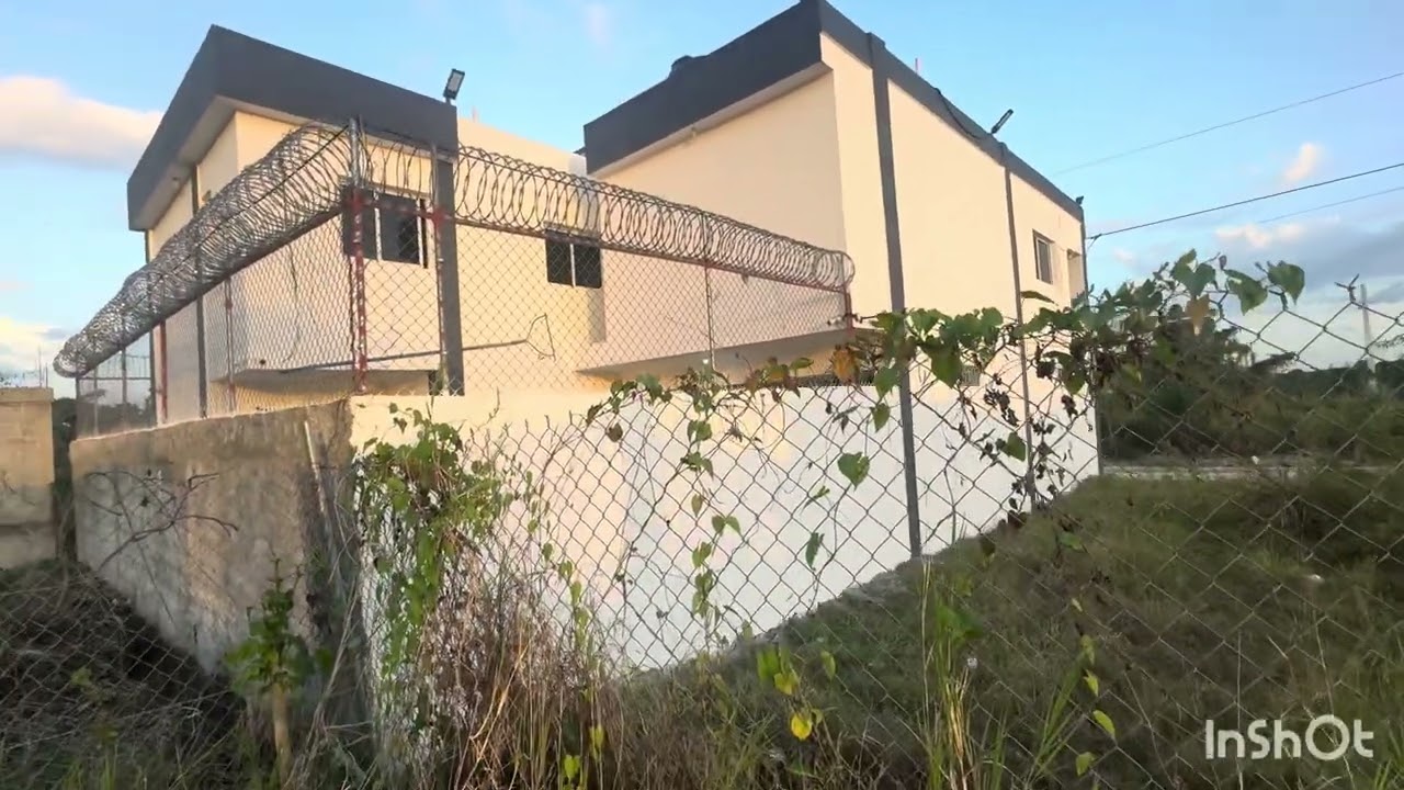 Solar En Venta Área Comercial Título Definido 225.70 Metros a Orillas De Avenida Santo Domingo Norte