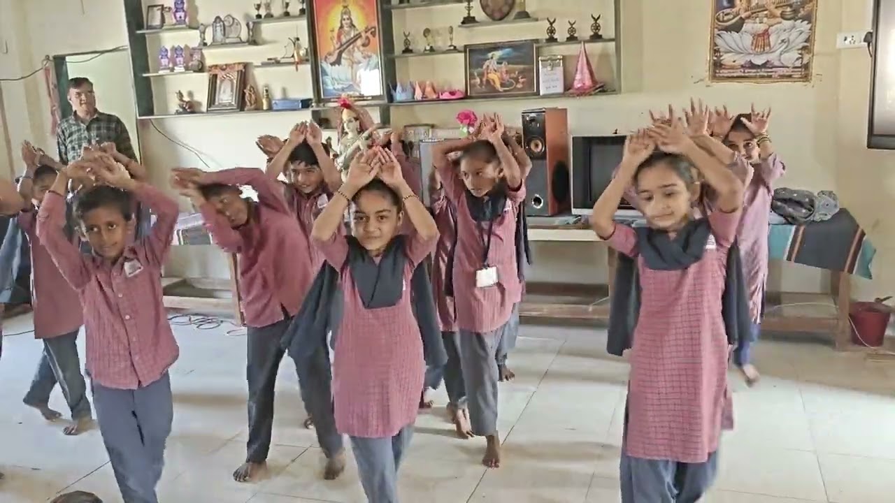 અમે નાનકડા દેવ બાળમંદિરના..... અભિનય ગીત 