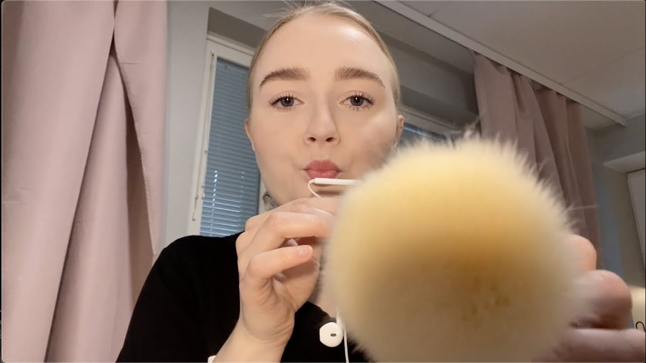 ASMR Suomi - Mun eka ASMR video 😴 (Lo-Fi: whispering, face touching, mic brushing, cat purring jne.)