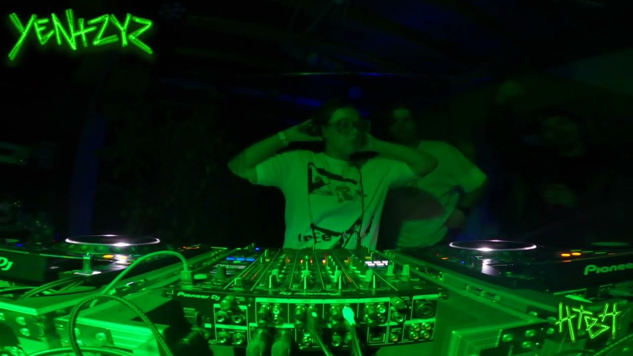 YENTZYZ SET AT HTBH STAGE ASTRANT