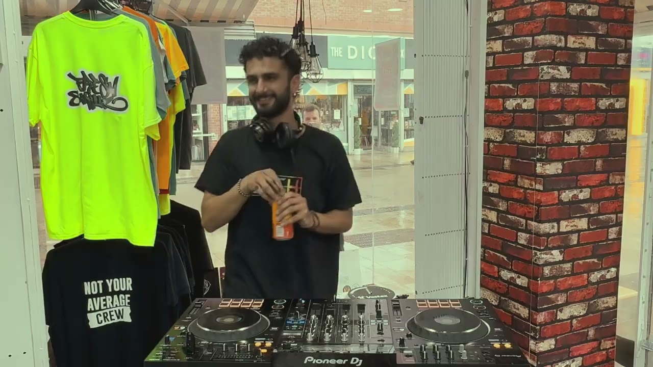 DJ IAMSAH | Live Techno Set @ Fresh Skillz DJ Club 
