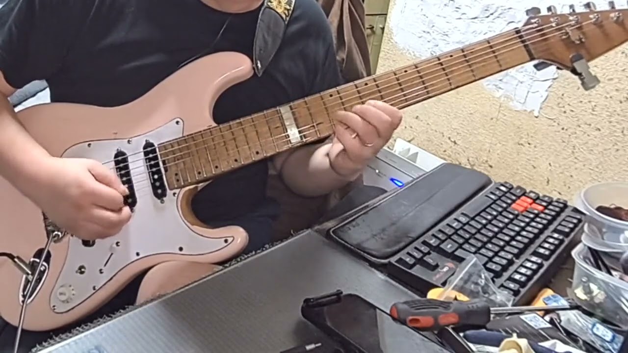 新しい弦張った時に限って配線気になるのマジヤバイ！ダダリオさん1弦サービスありがとう！！