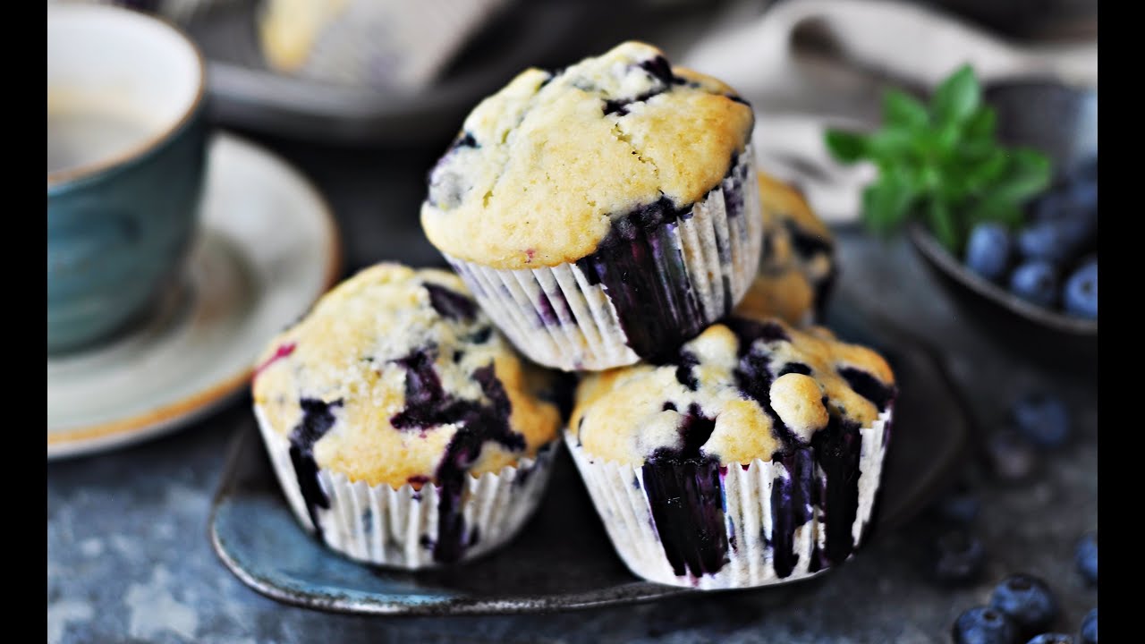 Puszyste ŁATWE Babeczki z BORÓWKAMI – Muffiny Przepis – Mała Cukierenka