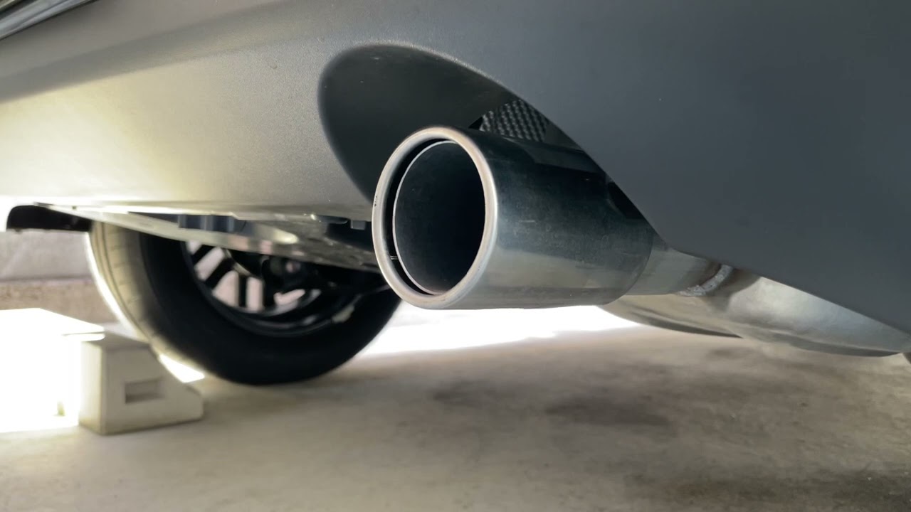 マツダ2高圧縮ガソリンエンジン始動