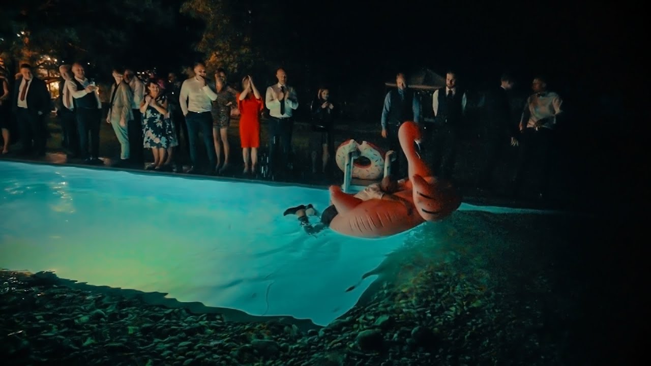 Wskoczył w garniturze do basenu podczas oczepin aby zdobyć muchę! 🤯 Wesele w VILLA OMNIA | DJ 100bbe