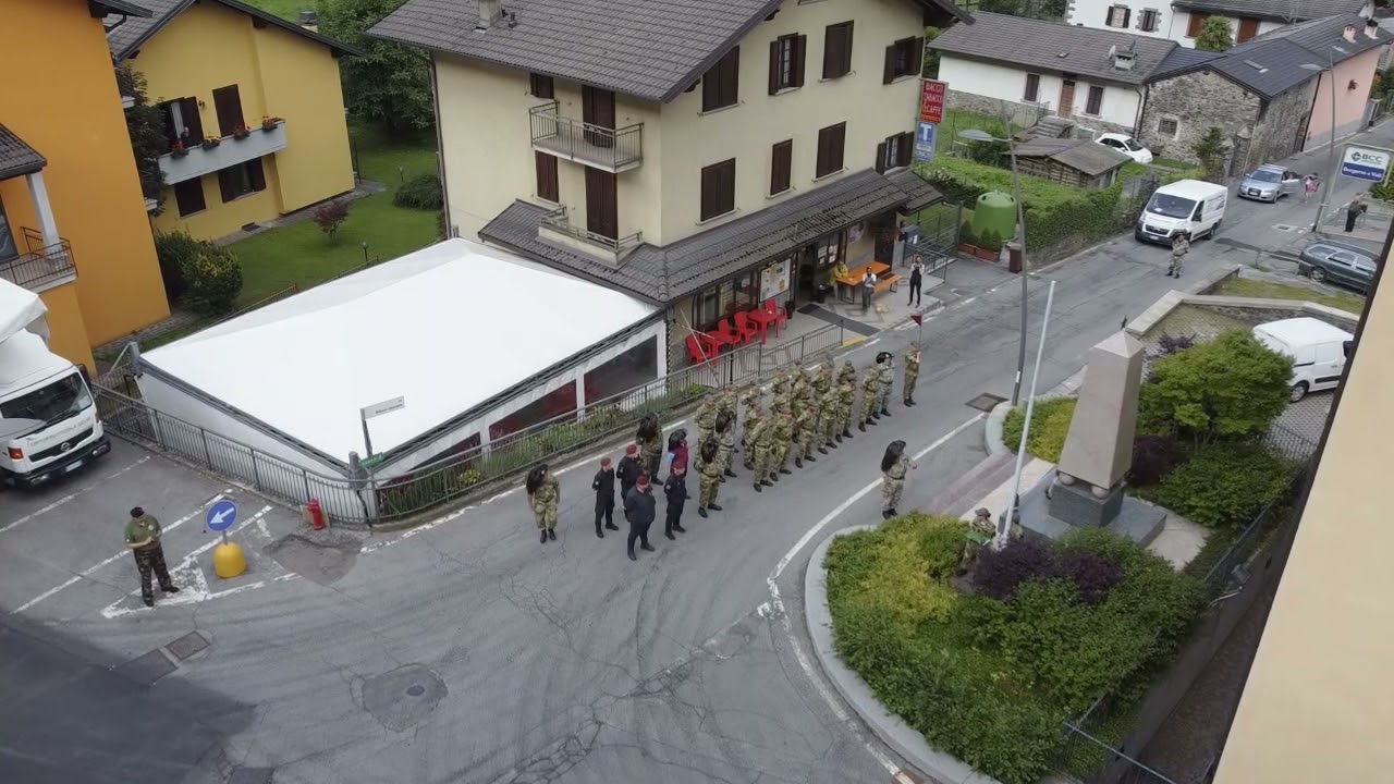 Alzabandiera 𝐒𝐭𝐮𝐝𝐞𝐧𝐭𝐢 𝐞 𝐁𝐞𝐫𝐬𝐚𝐠𝐥𝐢𝐞𝐫𝐢 🇮🇹