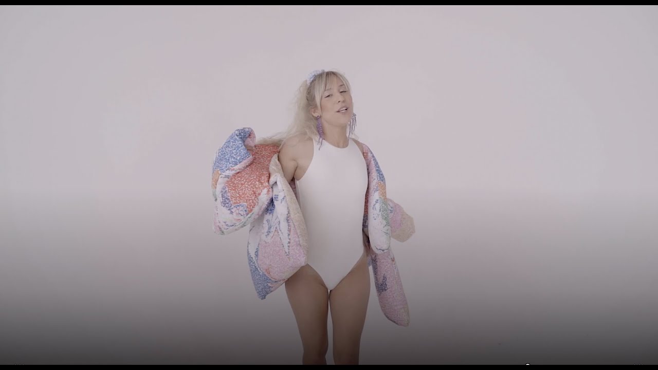 Sol&eacute;re - &Uuml;veghegy (Official Music Video)