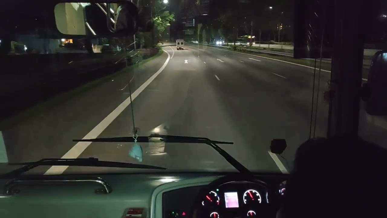 [IRL] Cruising with a Scania K230UB early in the morning