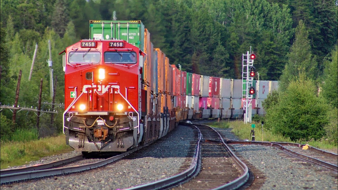 CP 7458W, train 101-15 at Mackenzie, ON. August 16th, 2025.