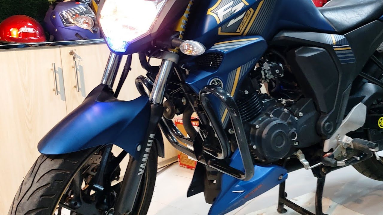 Yamaha fz v2 repair  after Accident. Moto care.  bike shop.orginal  yamaha sparts