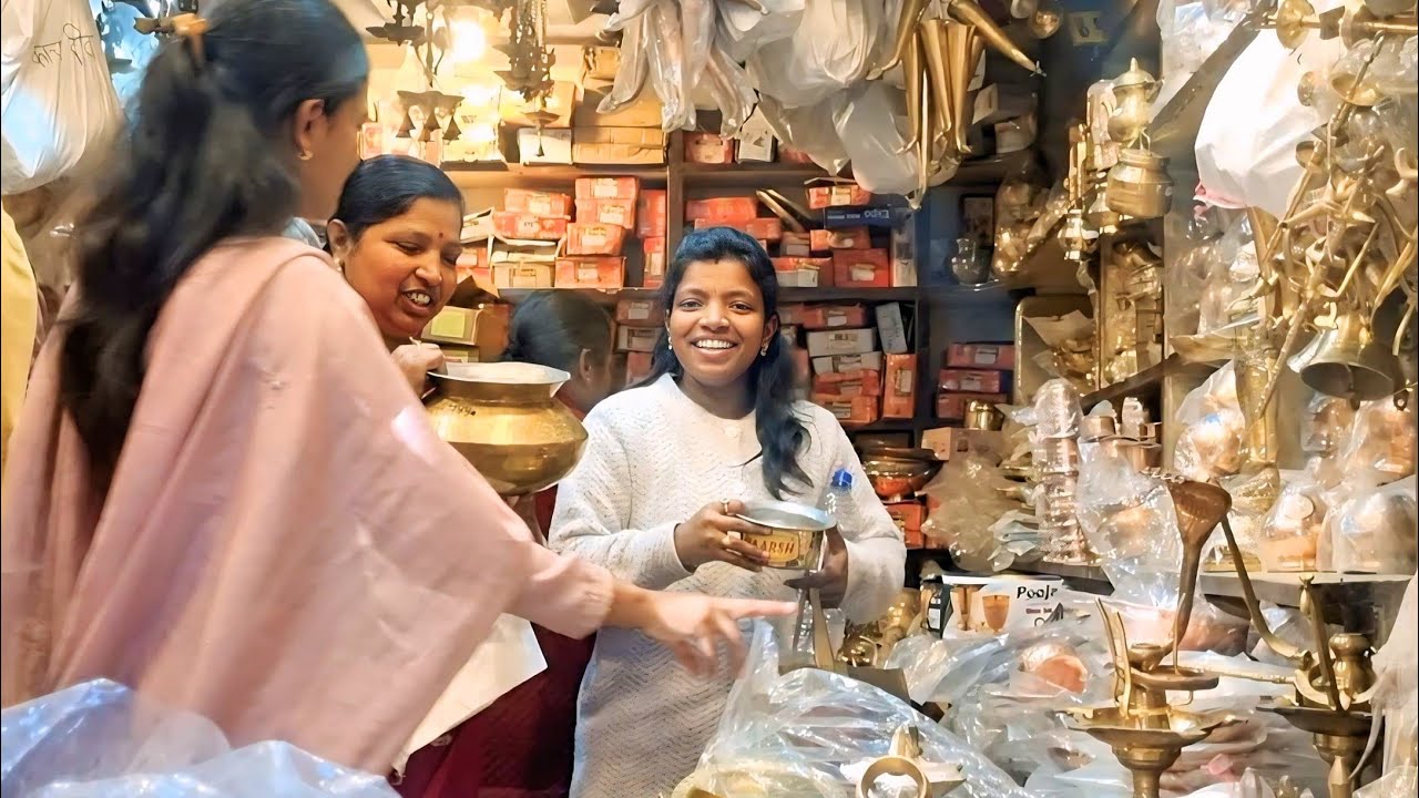हळदी कुंकवाचे वाण..😊शालिमार मध्ये खूप फिरलो..😱तांबे पितळेची भांडी कुठून घेतो..😊 भरपूर खरेदी..😍