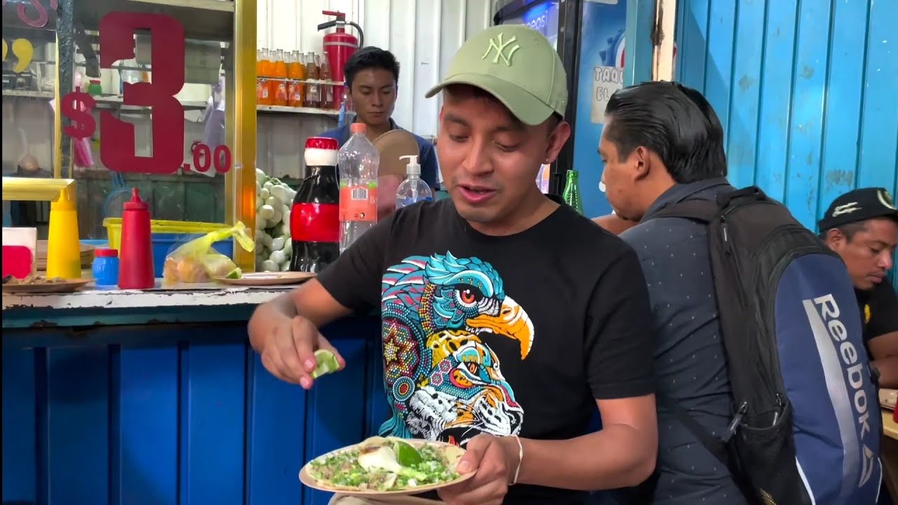 Comiendo TACOS de 3 PESOS en la CENTRAL DE ABASTOS, Oaxaca // Tasajo y al pastor