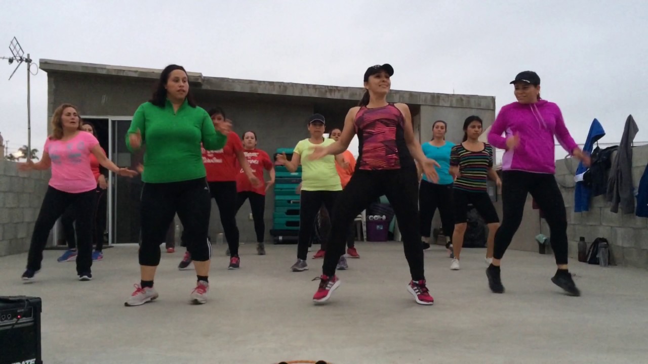 Zumba- Camarón caramelo- Los Titanes de Durango - Coreografía Carolina