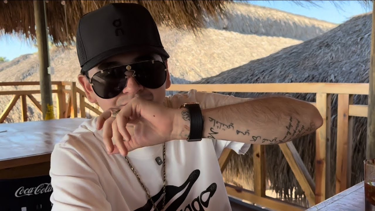 Pasándola agusto en playa el Maviri 