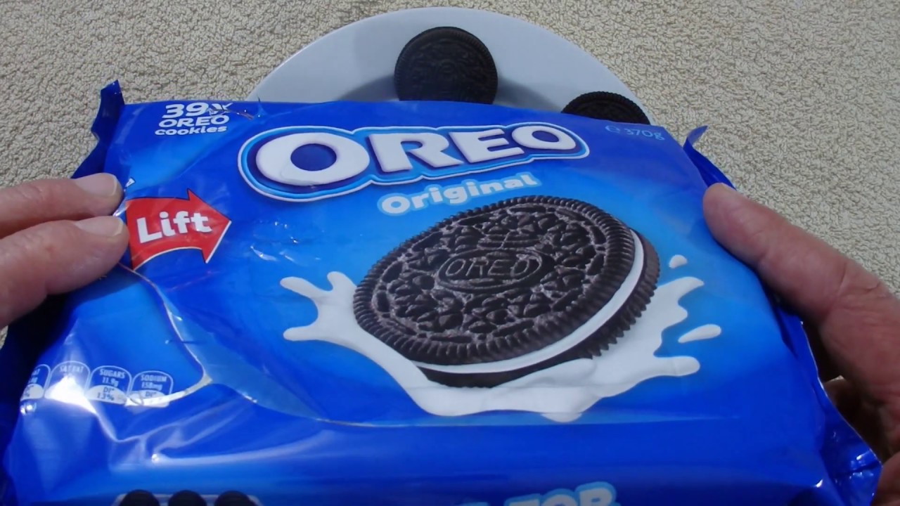 ASMR - Oreo Cookies - Australian Accent - Discussing These Sandwich Cookies in a Quiet Whisper