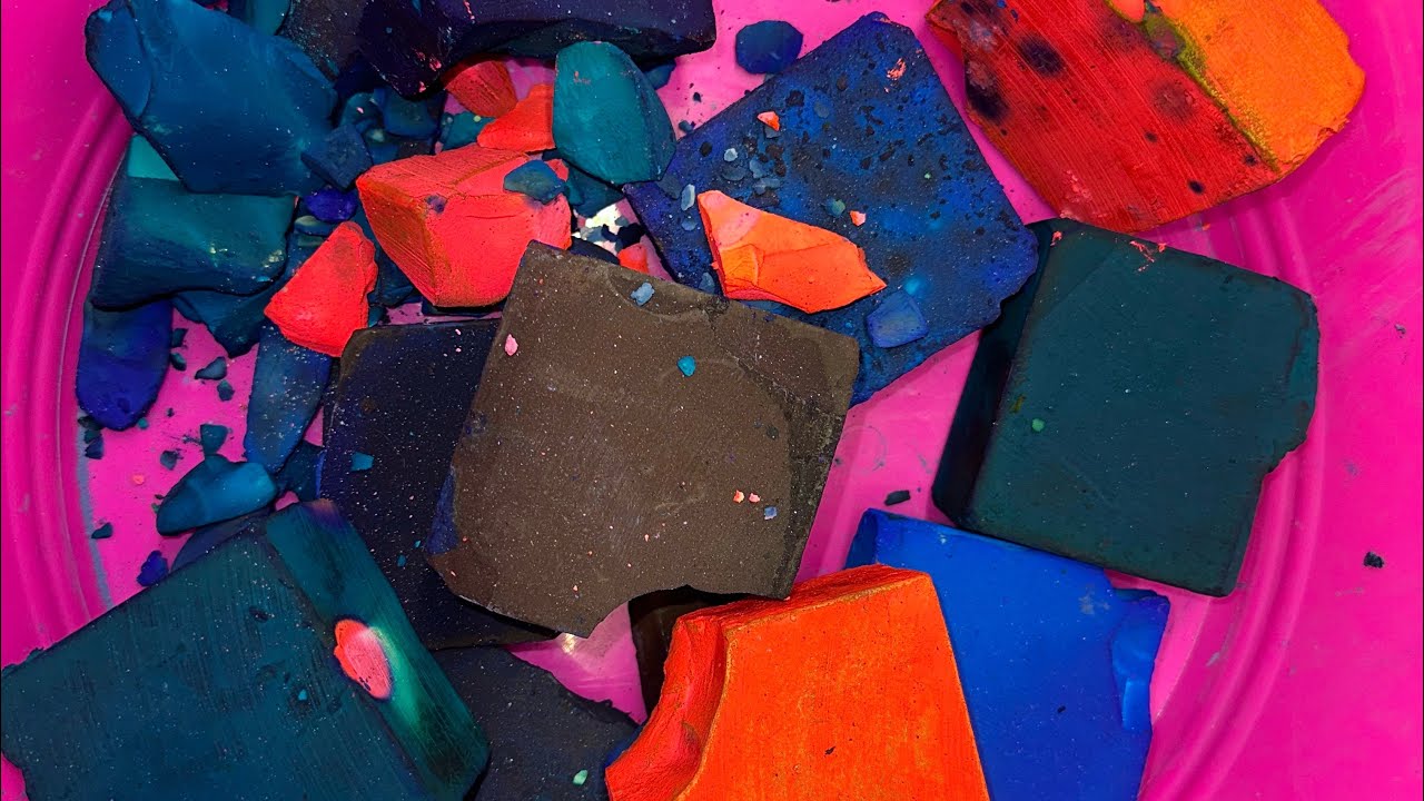 Black dyed gym chalk?