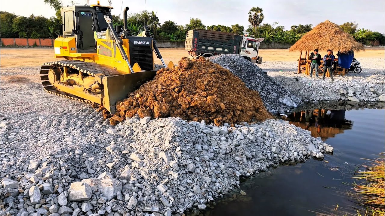 Wow Care Huge Powerfully DH17C3 Perfectly Building Road  Over The Water Using Stones For Huge Pushes