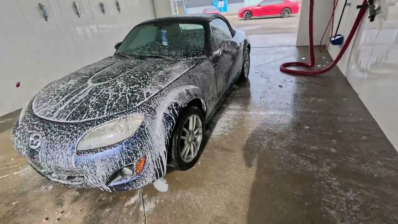 Washing my 2011 Mazda Miata MX5 sport for the first time after winter, the end results are Amazing!