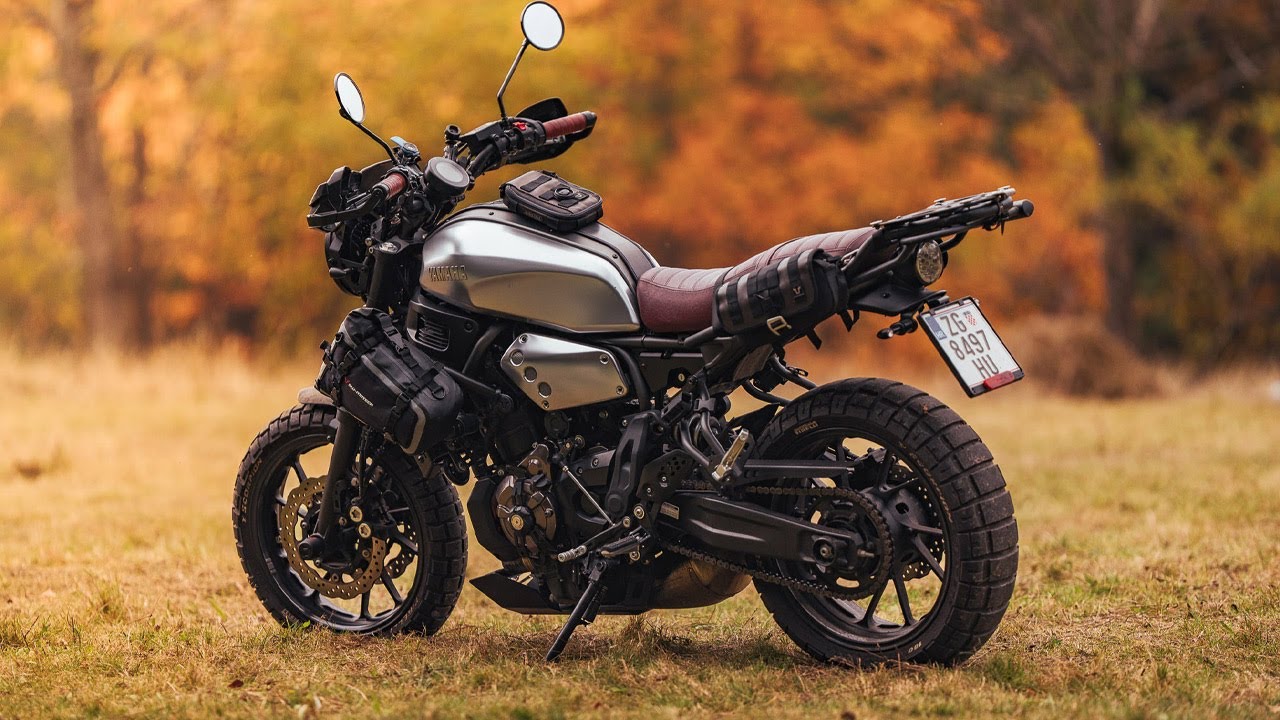 Sirui Anamorphic lens 50 mm T 2.9 test | Yamaha XSR 700