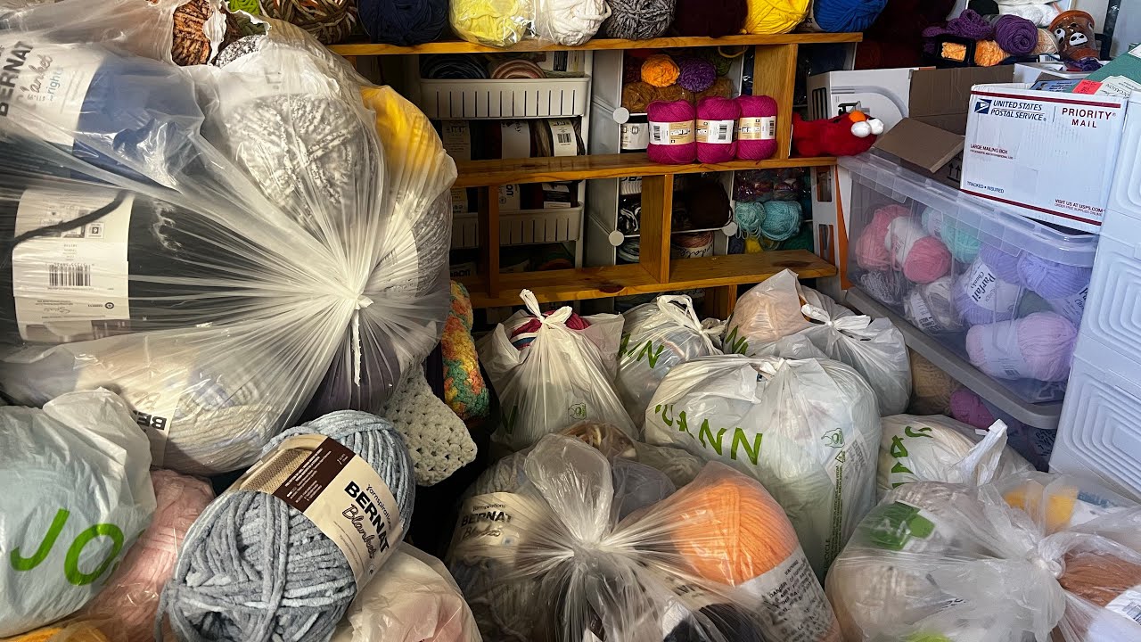 Happytohook Creations- Huge JoAnn Fabrics yarn haul!  