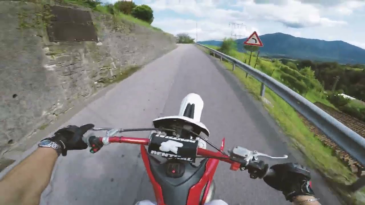 After Work Throttle Therapy – FULL GAS Husqvarna WR125