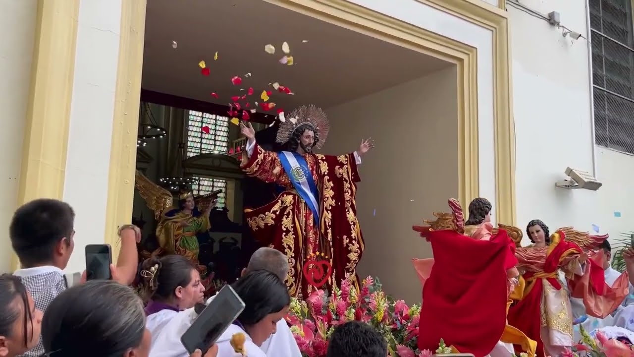 Salida del Divino Salvador del mundo de Catedral Metropolitana 2025