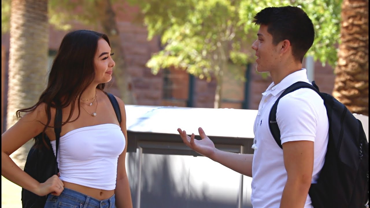 Просто пригласи меня на свидание уже...