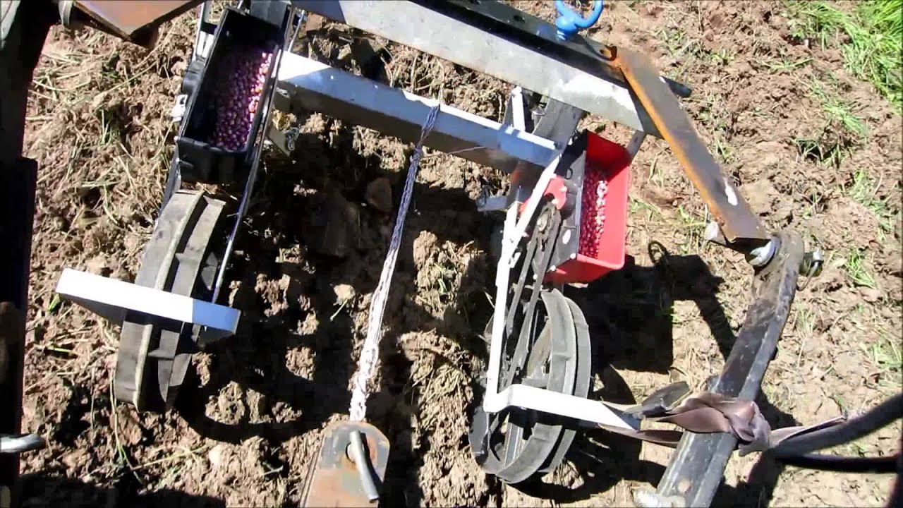 2 ROW PLANTER  OUT OF SINGLE PUSH PLANTER ,FOR ATV OR TRACTOR
