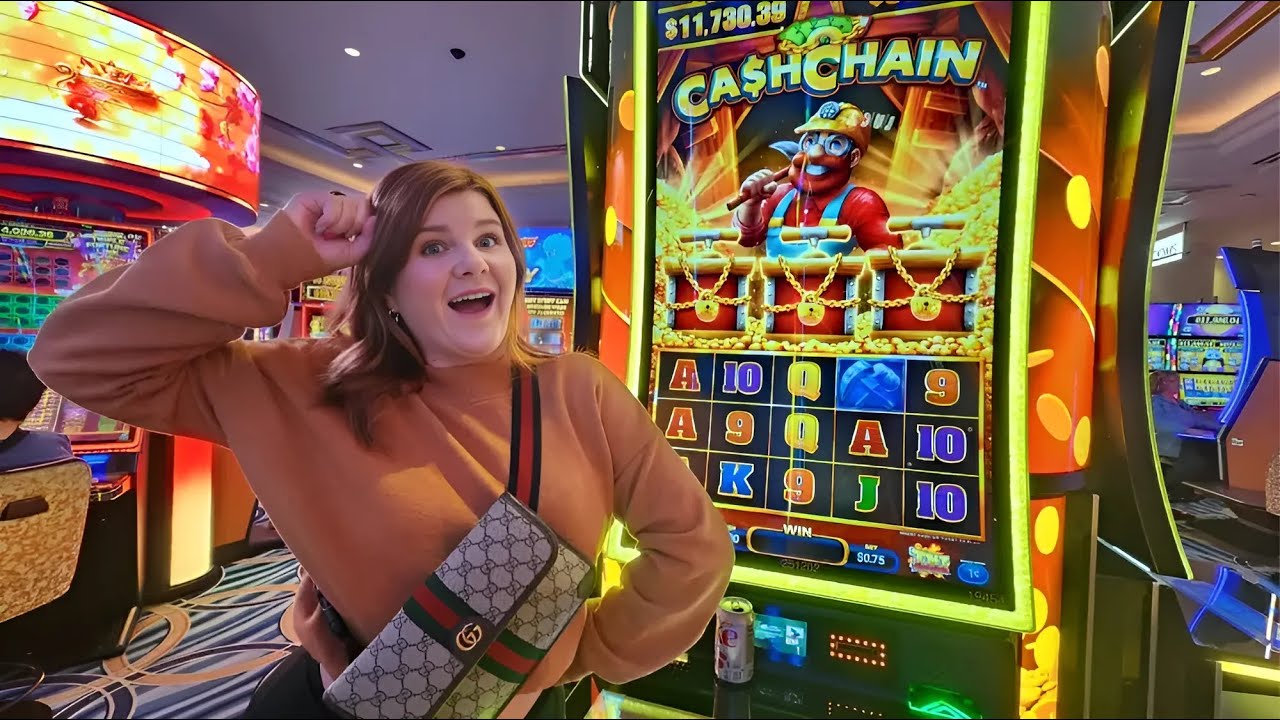 This Las Vegas Slot Kept Hitting Bonuses! (Ruby Slots)