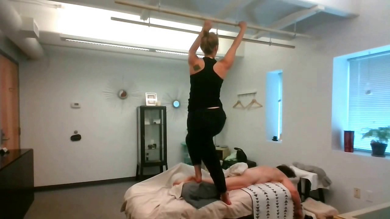 Ashiatsu Leg and hip