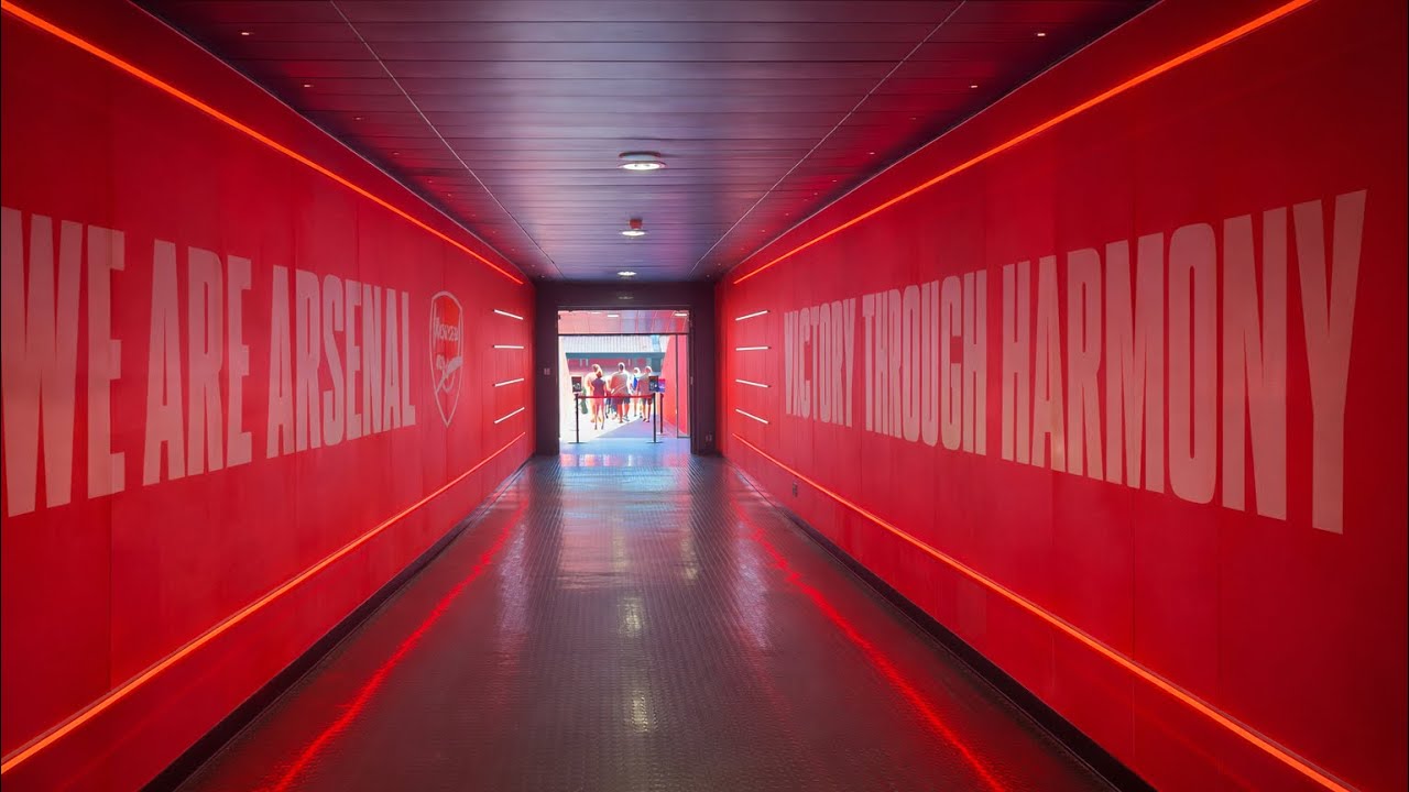 Inside Arsenal’s Emirates Stadium Tour | Dressing Rooms, Pitchside & Museum