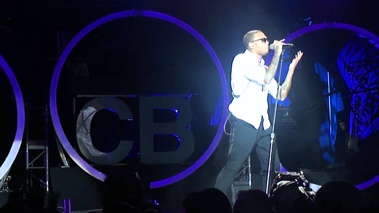 Leave the Club - Chris Brown - F.A.M.E Tour 2011 - Houston, Tx