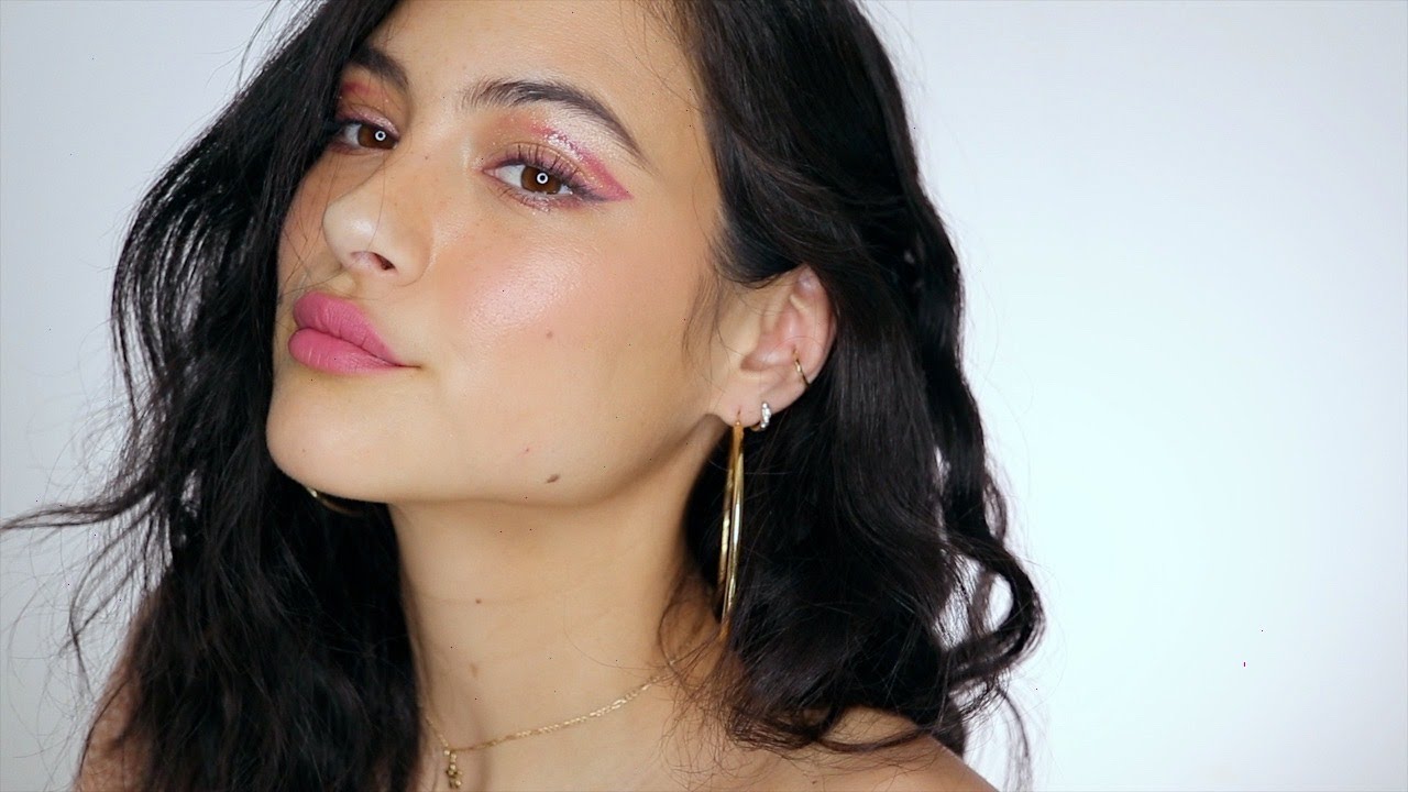 Comment faire : eyeliner rose (Je suis de retour!)
