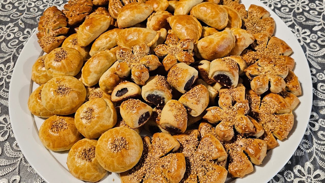 الكليجة العراقية الهشة تذوب ذوبان الكل حيطلب طريقتها مضبوطه💯% وطعم رهيب بطريقتي الشهيره😊