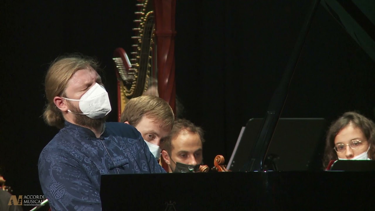 Bis Denis Kozhukhin piano Prelude in B minor  - J.S.Bach/ A.Siloti