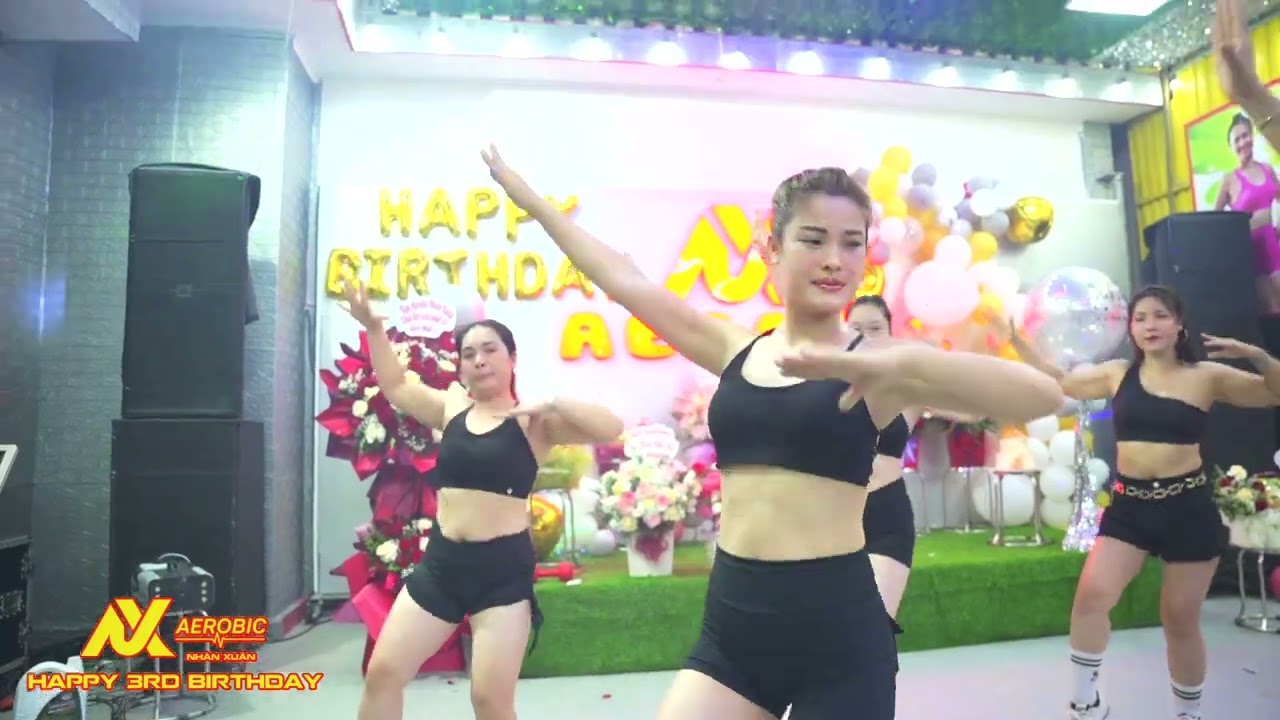CLB NHÀN XUÂN AEROBIC SINH NHẬT 3 NĂM THÀNH LẬP 9
