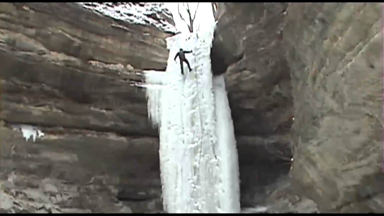 Starved Rock: St. Louis Canyon Ice Fall Climbers