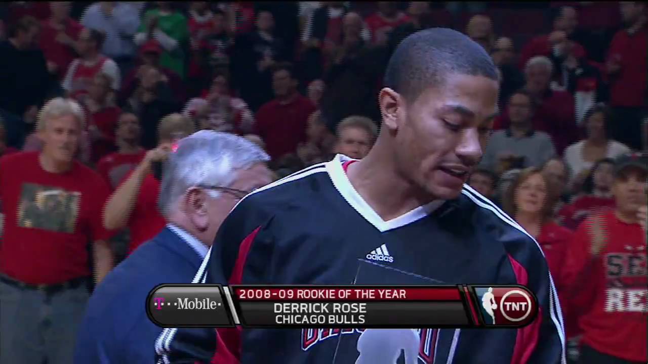 [U.P] Derrick Rose Recives ROTY Award 04-23-09 (Hi-Def, 720p)
