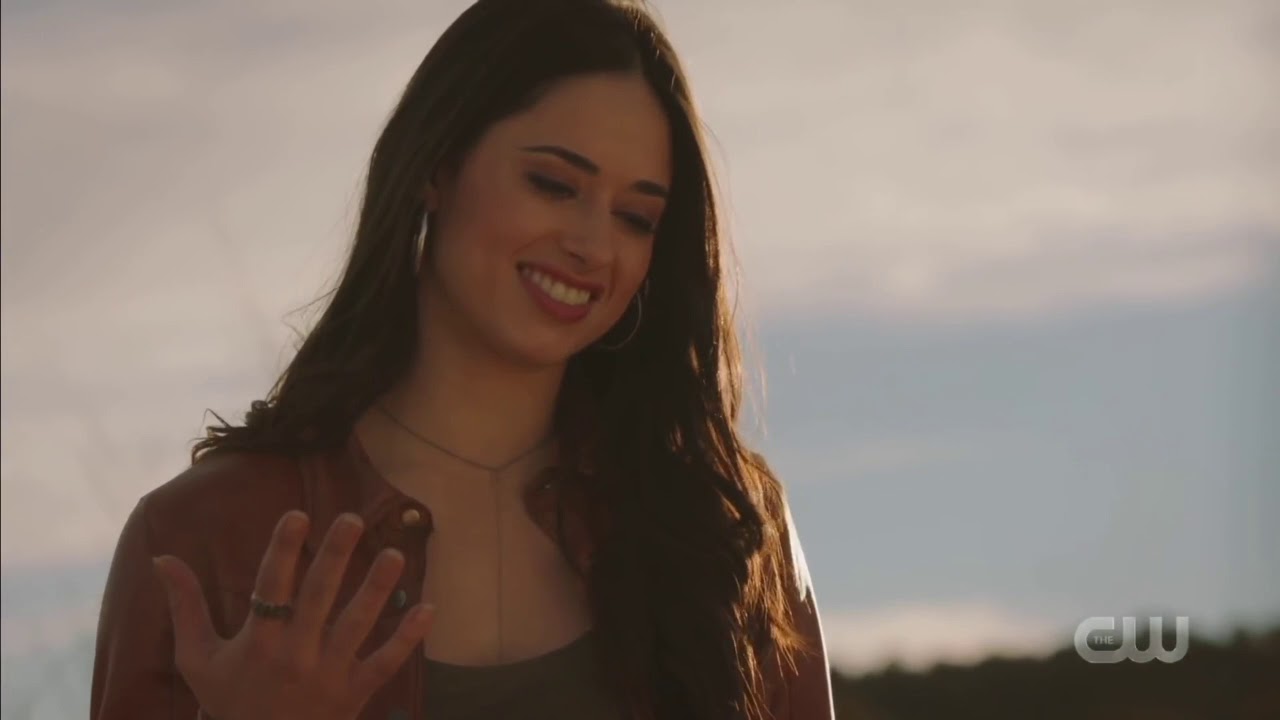 Liz and Max || Never let me go {+1x13}