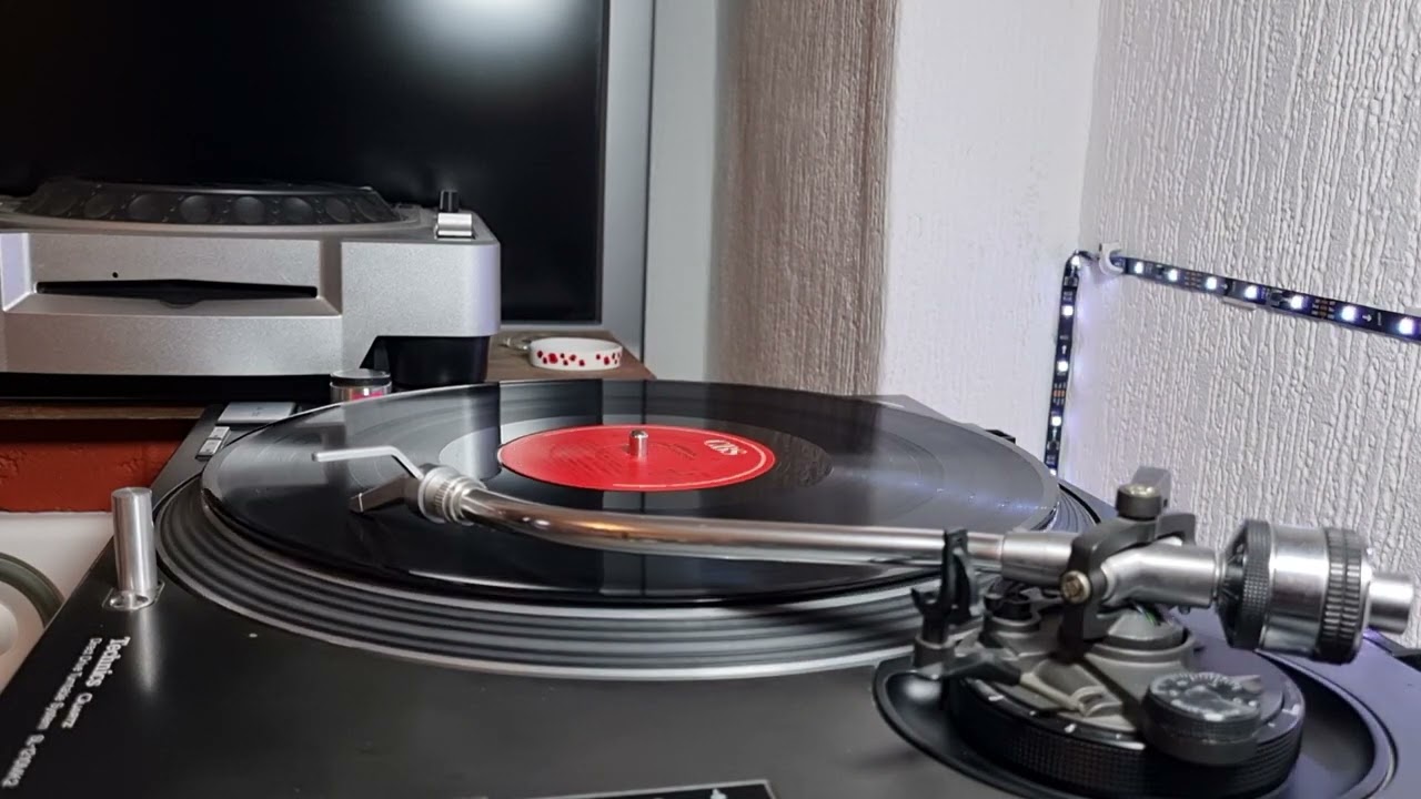 Betto Dougllas - Lambada Do Galo Galo - CBS Records - 1989