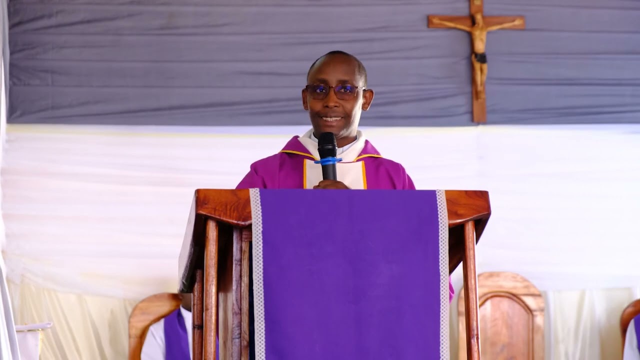 #Kwibuka30:  ABARIMU ,ABAKOZI N'ABANYESHURI BAKORERAGA MURI GS KABARE St Jean Paul II
