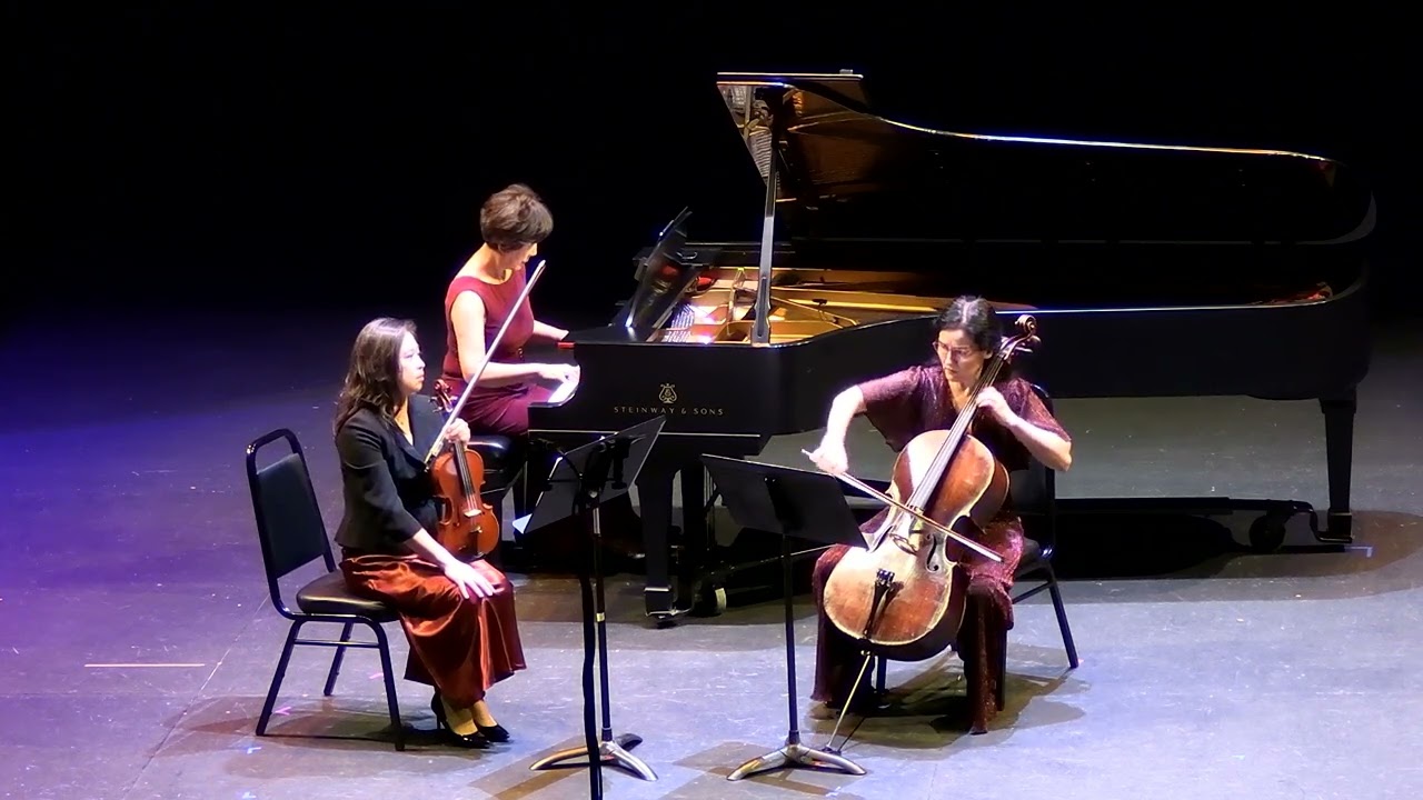 Las Cuatro Estaciones Porteñas (The Four Seasons of Buenos Aires) - Astor Piazzolla