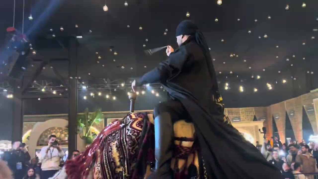 وسام حنا يفتتح أكرم من مين بموسمه الثاني بدخوله على الجمل وسط حضور حاشد