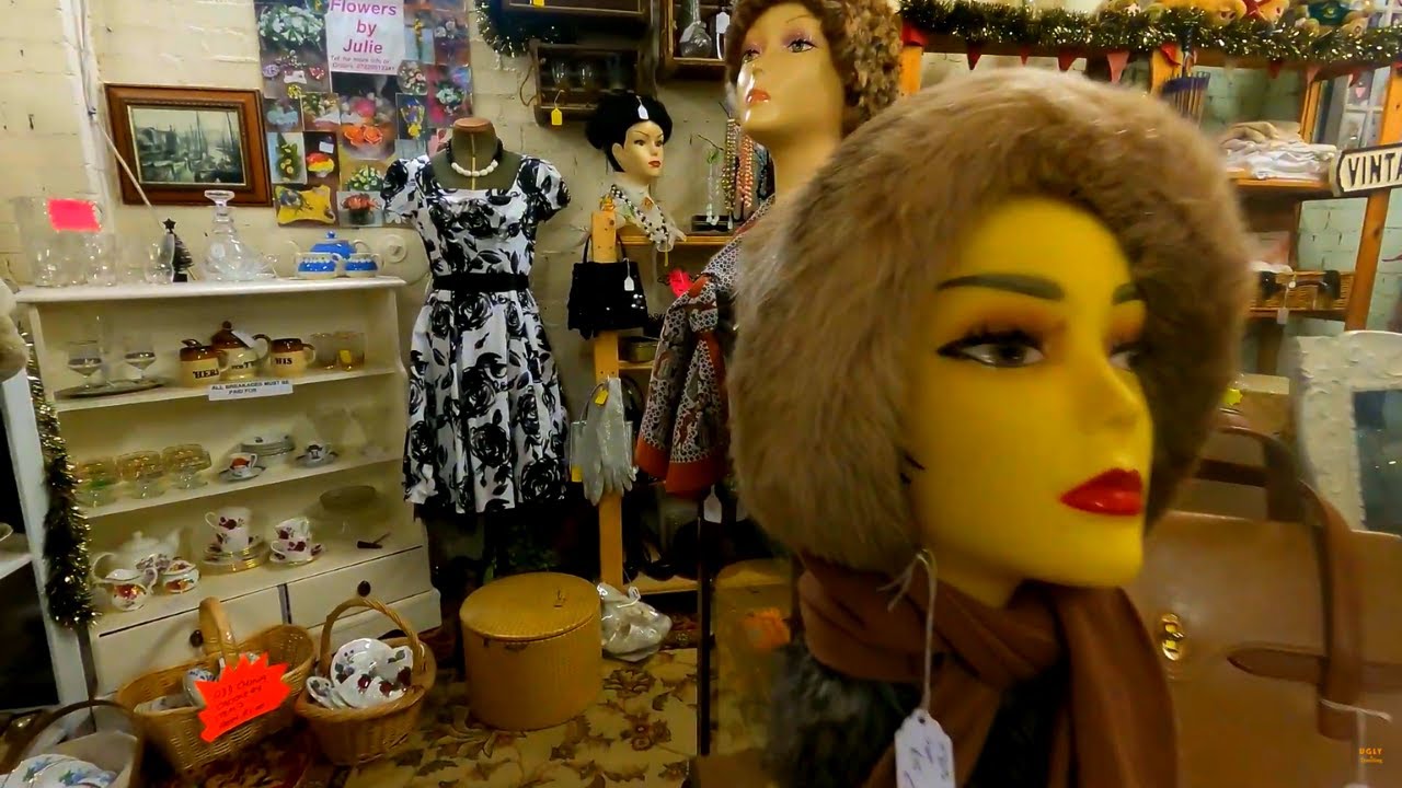 ESSEX England's BEST KEPT SECRET Battlesbridge Antiques Centre