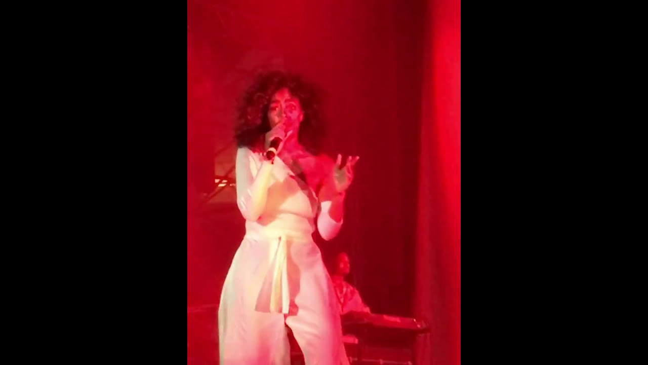 Solange live in Houston Texas Super Bowl Don't Touch My Hair Live