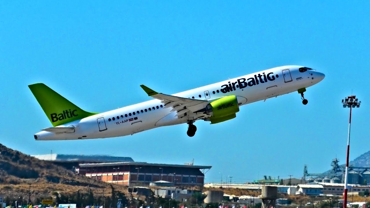 Planes at Heraklion Airport, HER - Crete! 23/08/20