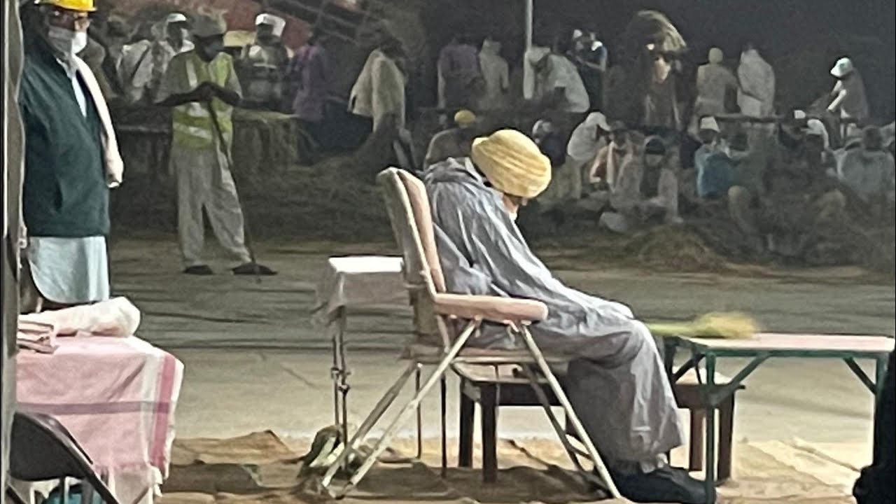  #dayalbagh में धान झड़ाई , परम पूज्य पी एस सत्संगी साहब ने भी धान झाड़ने का काम शुरू किया पार्ट 1