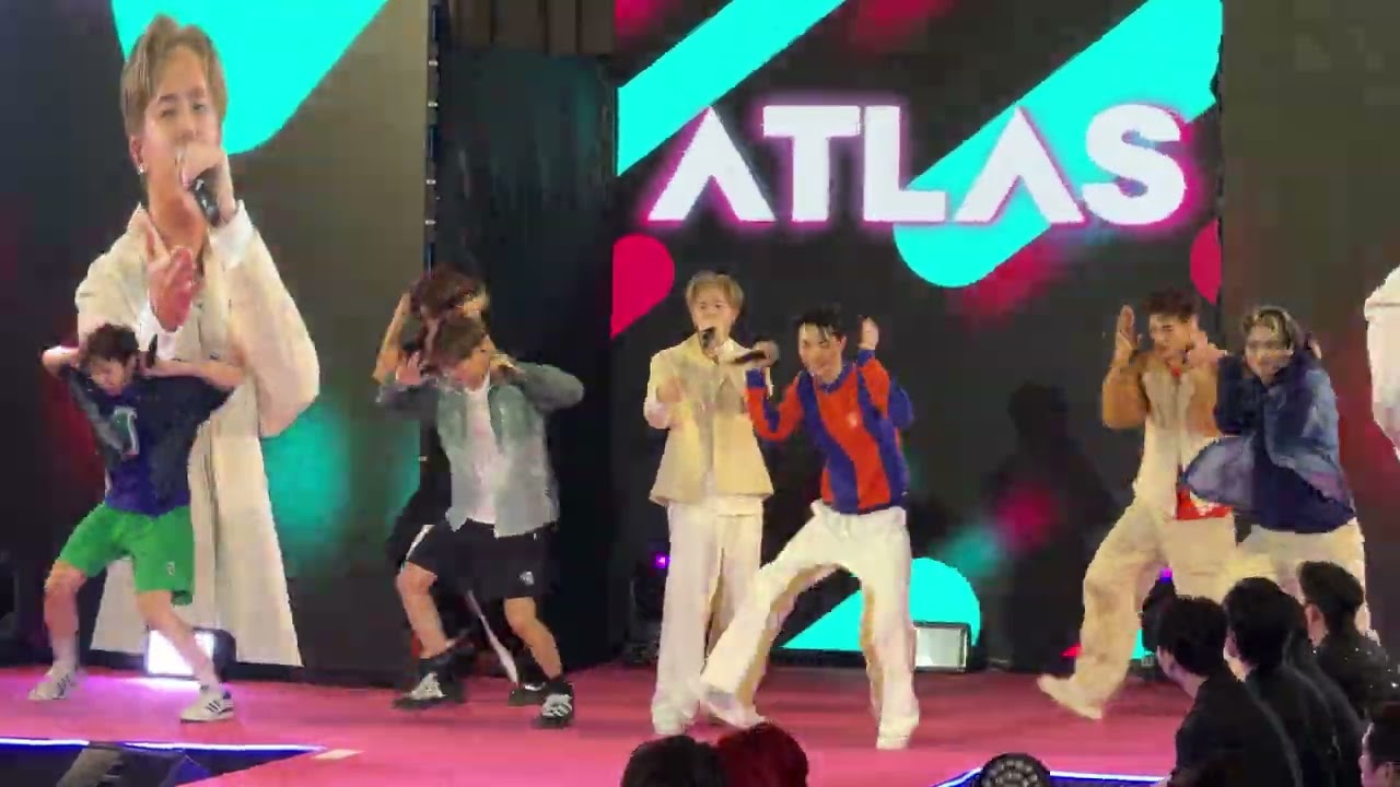 ATLAS - แกล้งลืม (Boyfriend) | Tiktok Trendy Runway at ICONSIAM | Feb 25, 2024